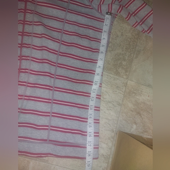 EUC Tommy Bahamas Zip Up - Picture 6 of 7